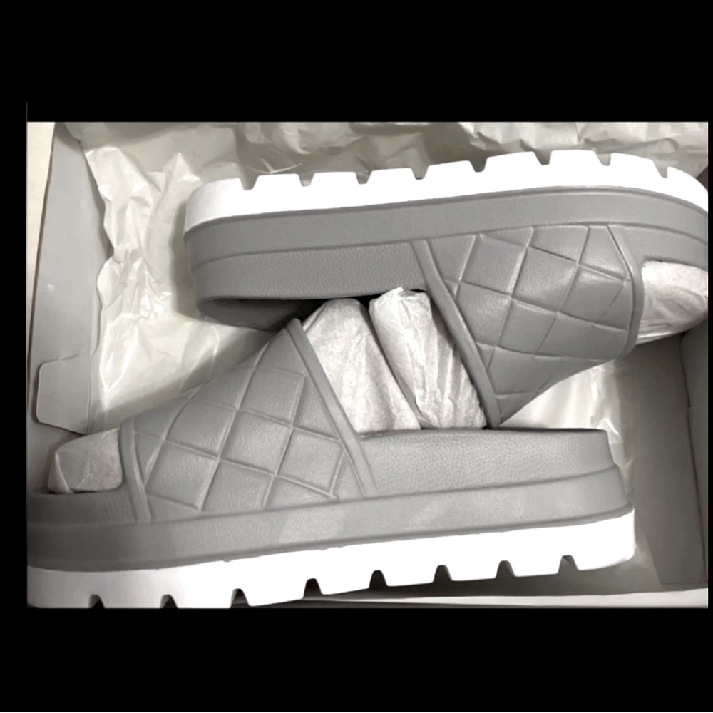 J/Slides STUD Slide Platform Sandals New Women's Shoes Grey W/White Bottoms